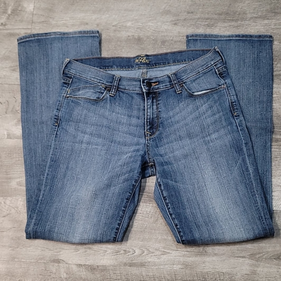 Old Navy The Flirt Jeans - Picture 2 of 4